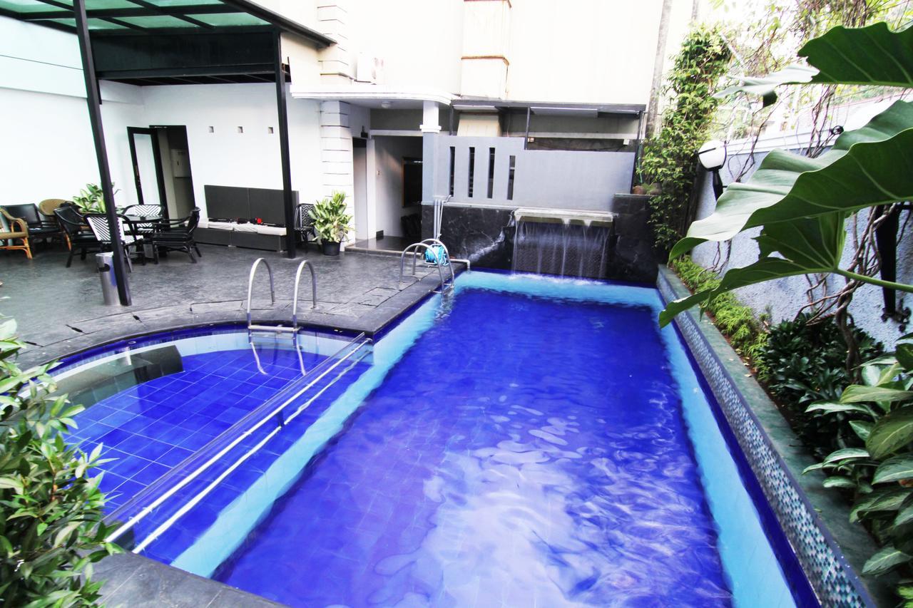 Geulis Boutique Hotel Bandung Exteriör bild